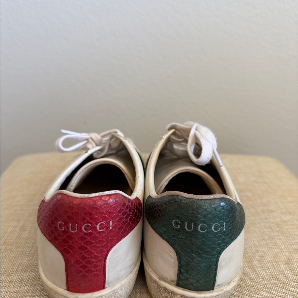 Gucci Cream Sneakers with Green and Red Accents